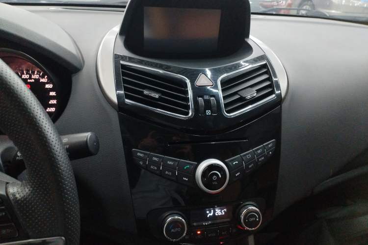 Used Haima S5 2016 1.5T CVT Enjoyment Edition Audio And AC Panel