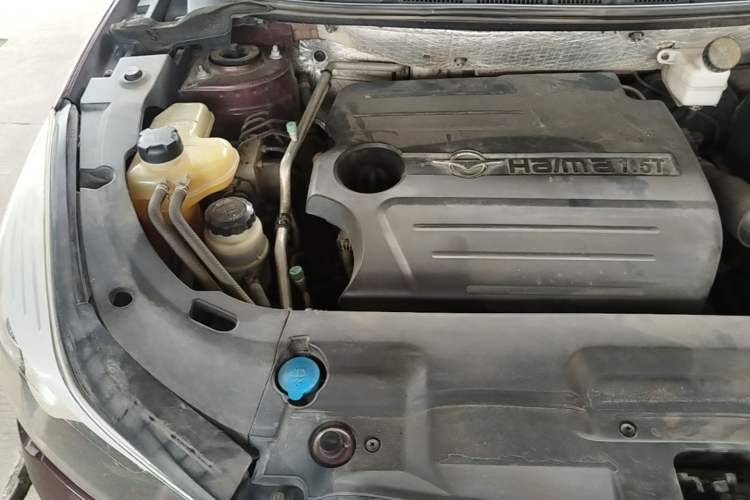 Used Haima S5 2016 1.5T CVT Enjoyment Edition Engine Bay Right