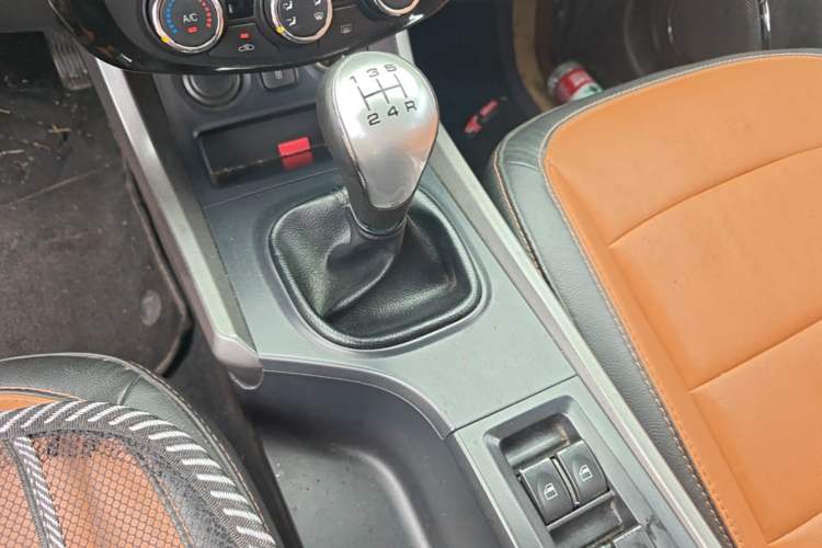 Used Haima S5 2016 1.6L Manual Luxury Tech Edition Gear Lever