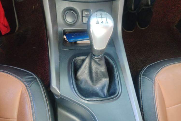 Used Haima S5 2016 1.6L Manual Luxury Tech Edition Gear Lever