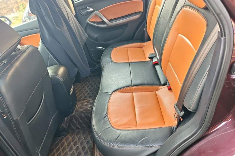 Used Haima S5 2016 1.6L Manual Luxury Tech Edition Interior 1