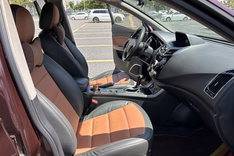 Used Haima S5 2016 1.5T CVT Enjoyment Edition Interior 4