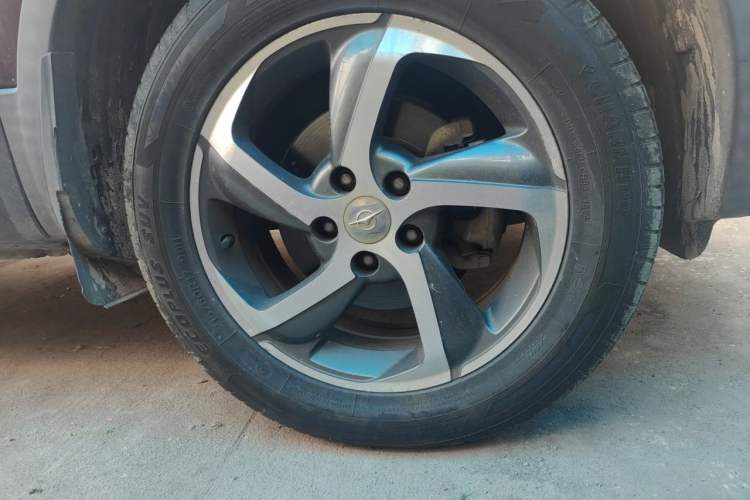 Used Haima S5 2016 1.6L Manual Luxury Tech Edition Right Front Wheel Hub