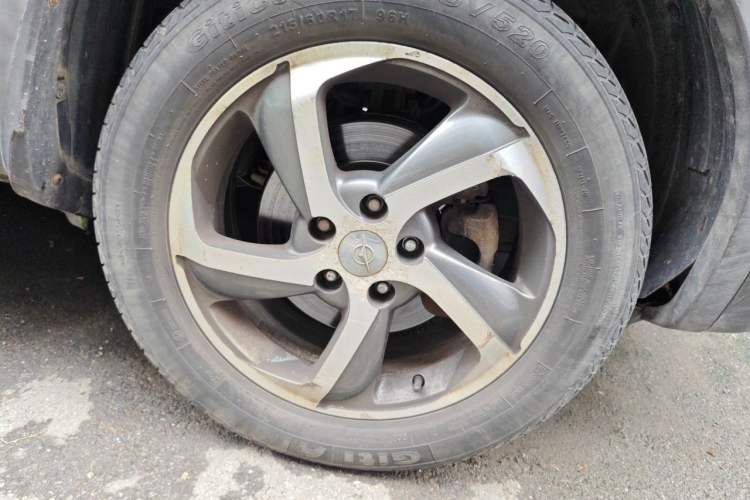 Used Haima S5 2016 1.6L Manual Luxury Tech Edition Right Front Wheel Hub
