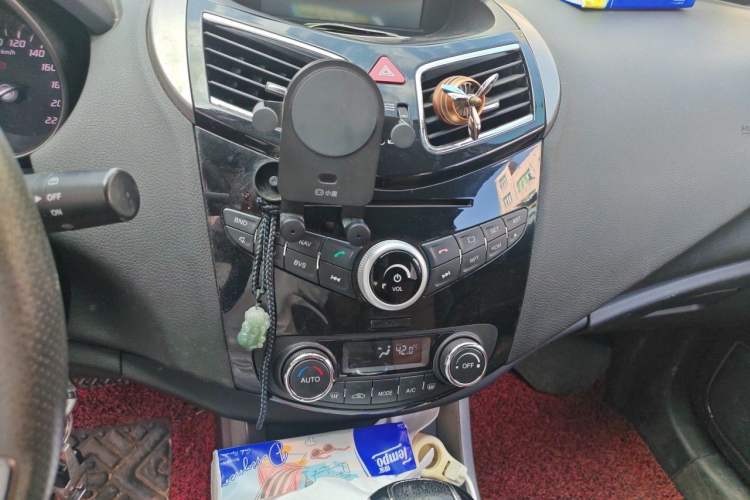 Used Haima S5 2016 1.5T CVT Enjoyment Edition Audio And AC Panel