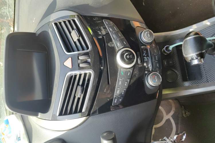 Used Haima S5 2016 1.5T CVT Enjoyment Edition Audio And AC Panel