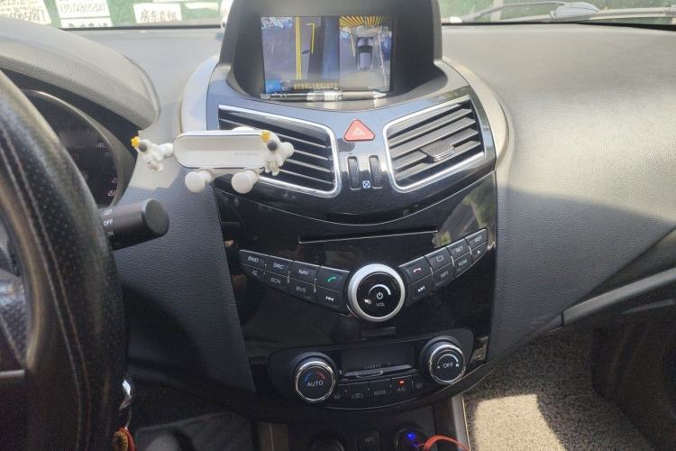 Used Haima S5 2016 1.5T CVT Enjoyment Edition Audio And AC Panel
