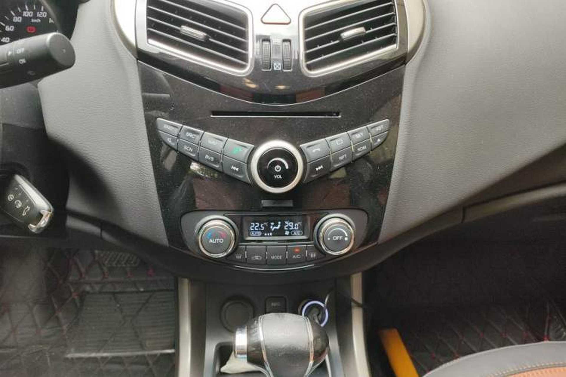 Used Haima S5 2016 1.5T CVT Enjoyment Edition Audio And AC Panel