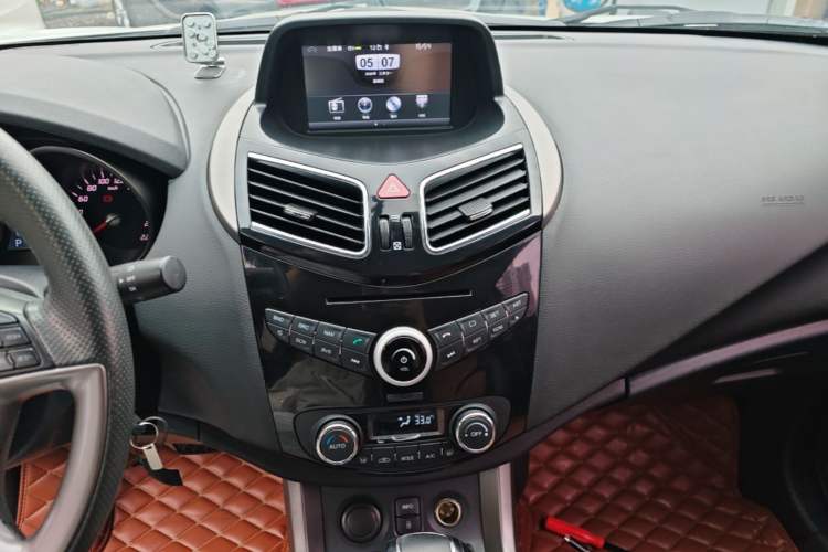 Used Haima S5 2016 1.5T CVT Enjoyment Edition Audio And AC Panel