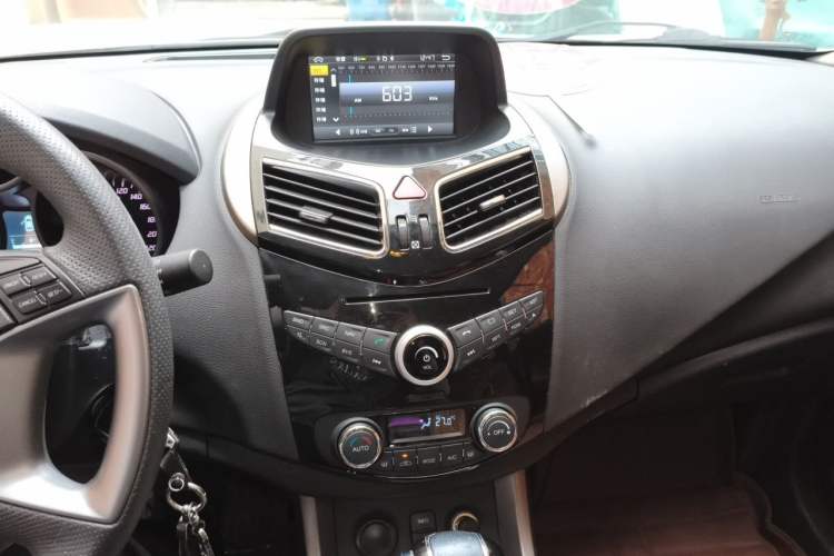 Used Haima S5 2016 1.5T CVT Enjoyment Edition Audio And AC Panel