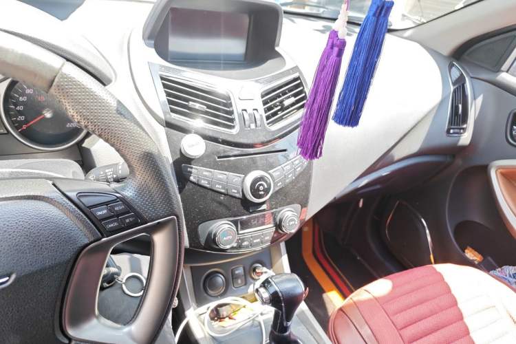 Used Haima S5 2016 1.5T CVT Enjoyment Edition Audio And AC Panel