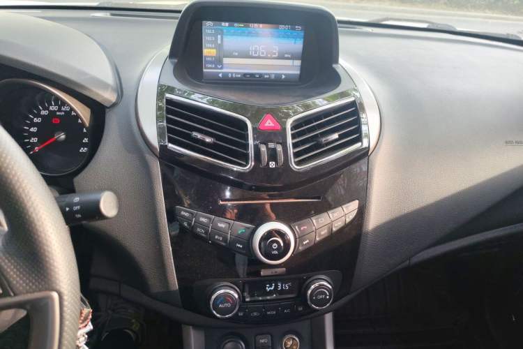 Used Haima S5 2016 1.5T CVT Enjoyment Edition Audio And AC Panel