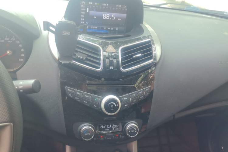 Used Haima S5 2016 1.5T CVT Enjoyment Edition Audio And AC Panel
