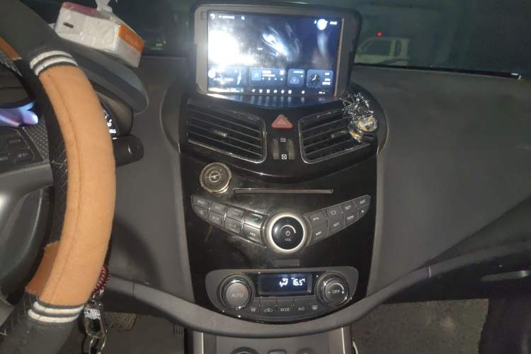 Used Haima S5 2016 1.5T CVT Enjoyment Edition Audio And AC Panel