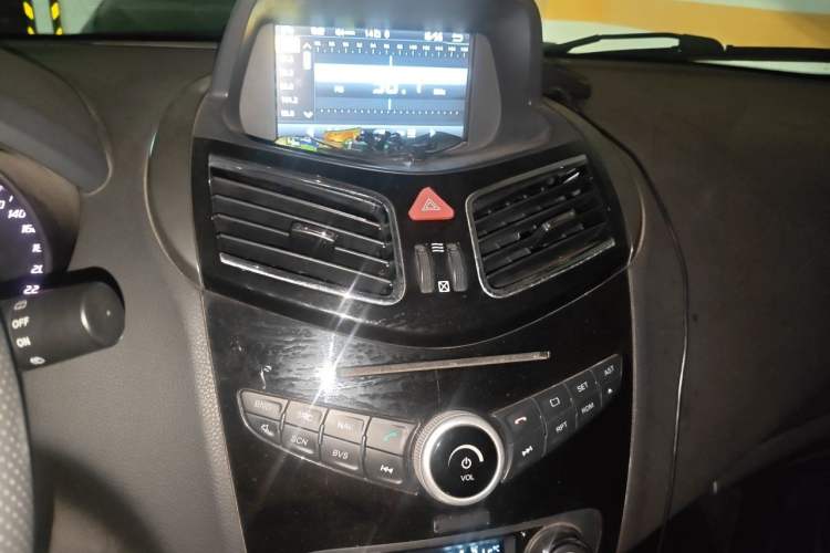 Used Haima S5 2016 1.5T CVT Enjoyment Edition Audio And AC Panel
