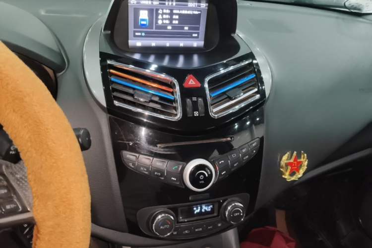 Used Haima S5 2016 1.5T CVT Enjoyment Edition Audio And AC Panel