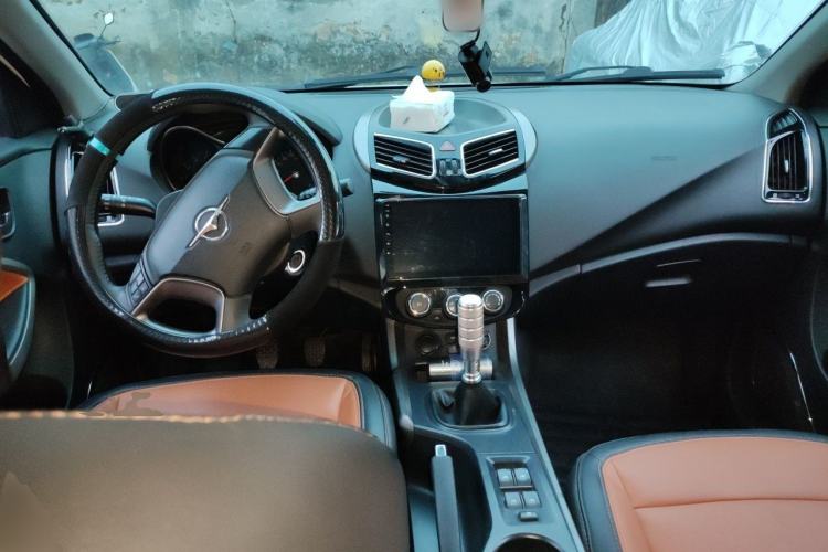 Used Haima S5 2016 1.6L Manual Luxury Tech Edition Center Console