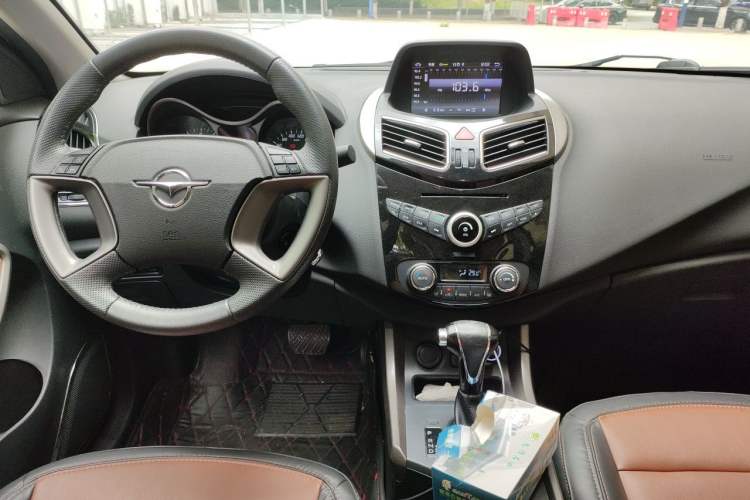 Used Haima S5 2016 1.5T CVT Enjoyment Edition Center Console