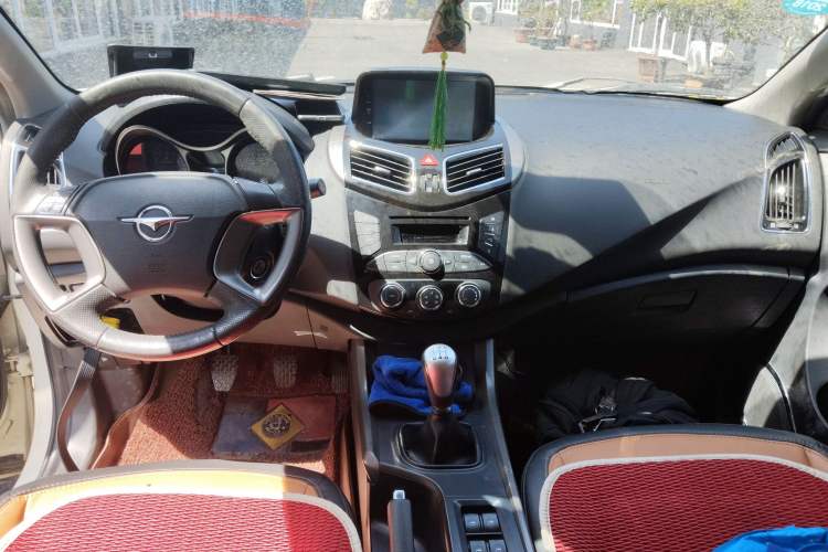 Used Haima S5 2016 1.6L Manual Luxury Tech Edition Center Console