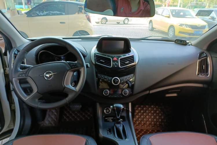 Used Haima S5 2016 1.5T CVT Enjoyment Edition Center Console