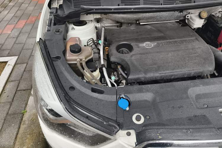 Used Haima S5 2016 1.5T CVT Enjoyment Edition Engine Bay Right