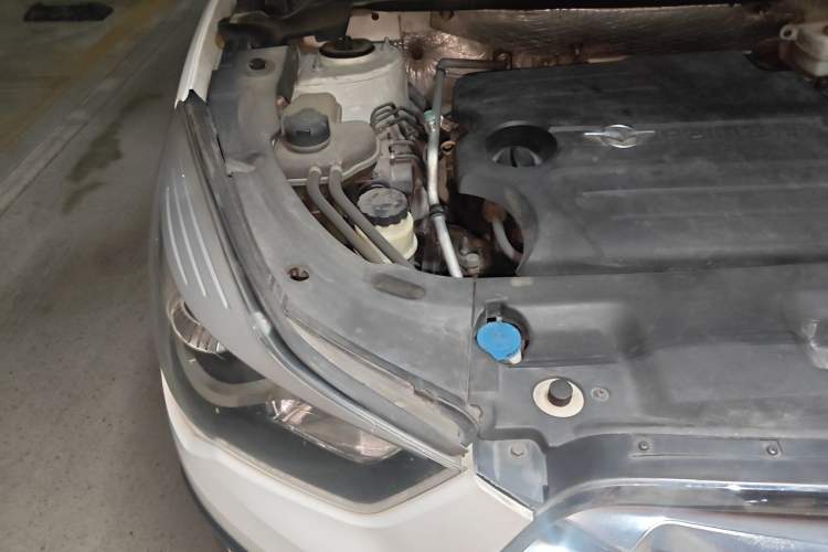 Used Haima S5 2016 1.5T CVT Enjoyment Edition Engine Bay Right