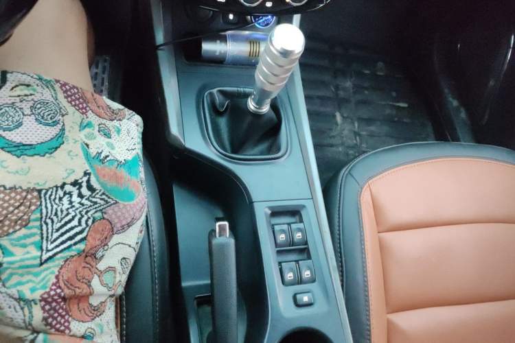 Used Haima S5 2016 1.6L Manual Luxury Tech Edition Gear Lever