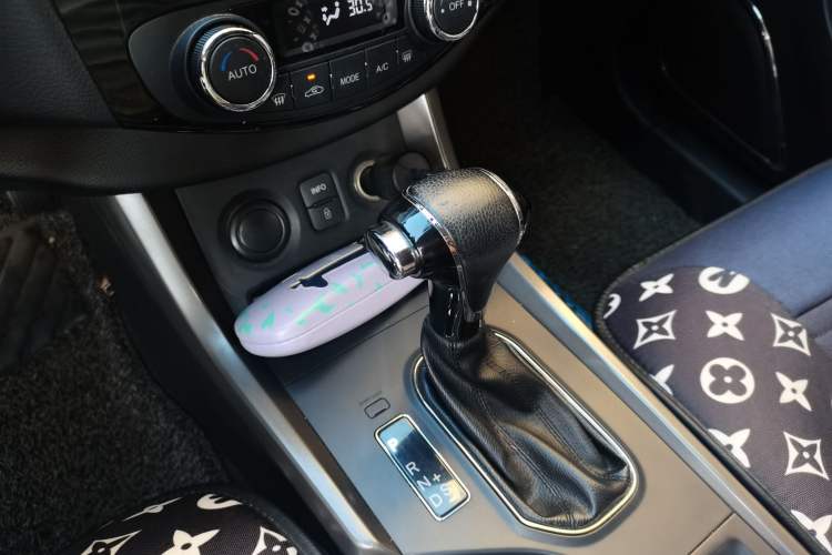 Used Haima S5 2016 1.5T CVT Enjoyment Edition Gear Lever