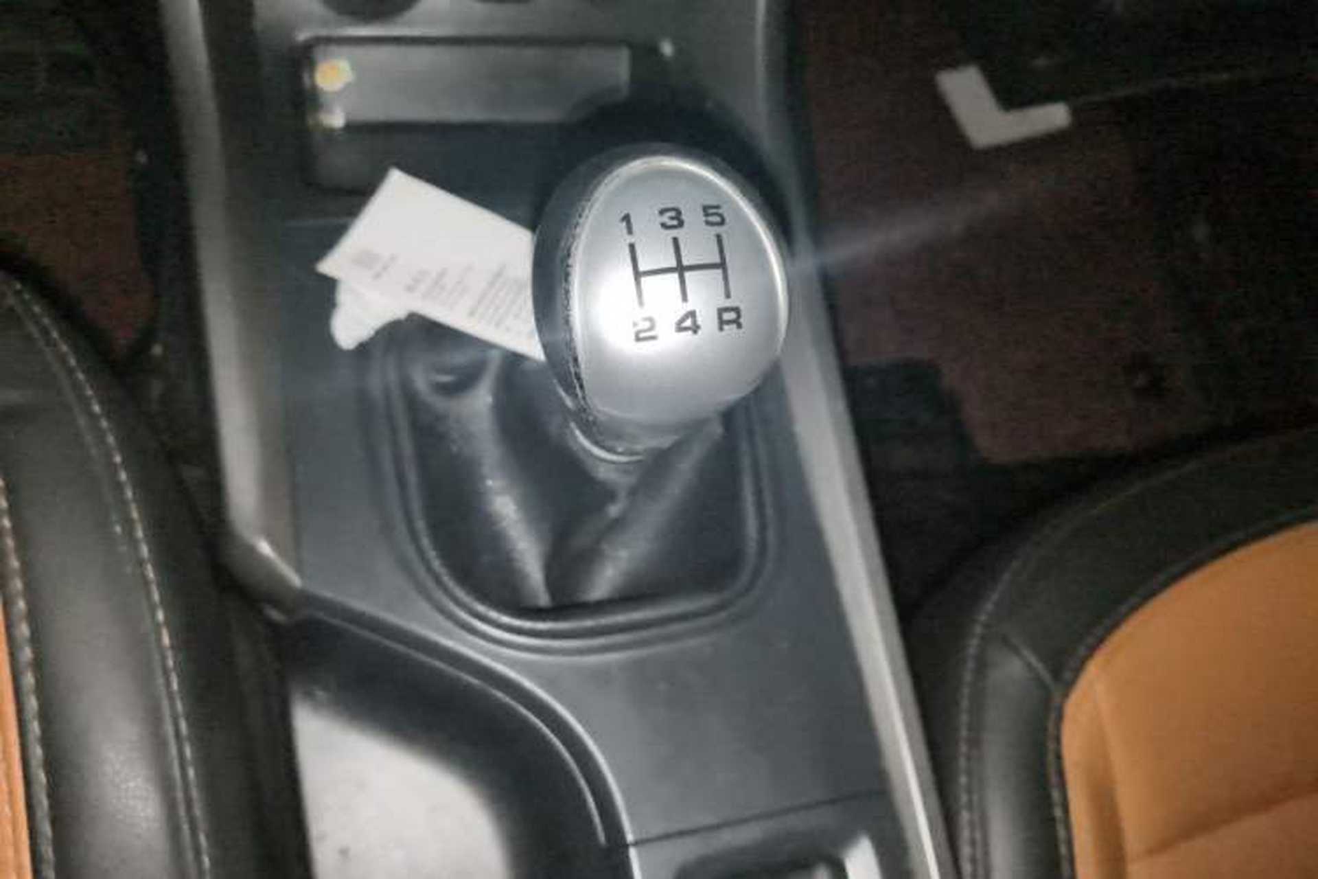 Used Haima S5 2016 1.6L Manual Luxury Tech Edition Gear Lever