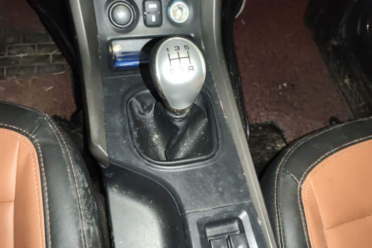 Used Haima S5 2016 1.6L Manual Luxury Tech Edition Gear Lever