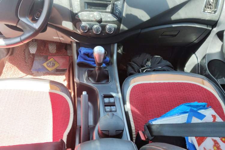 Used Haima S5 2016 1.6L Manual Luxury Tech Edition Gear Lever
