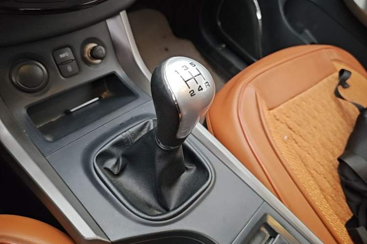 Used Haima S5 2016 1.6L Manual Luxury Tech Edition Gear Lever
