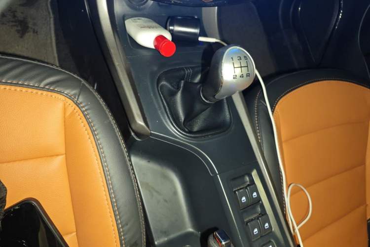 Used Haima S5 2016 1.6L Manual Luxury Tech Edition Gear Lever