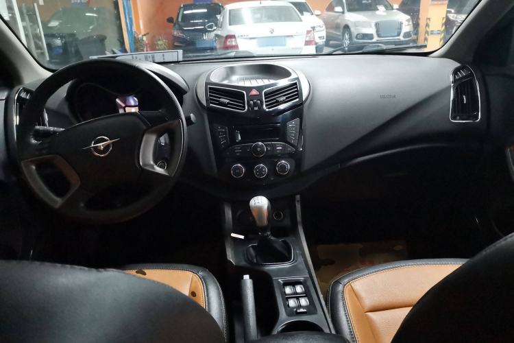 Used Haima S5 2016 1.6L Manual Luxury Tech Edition Interior 2