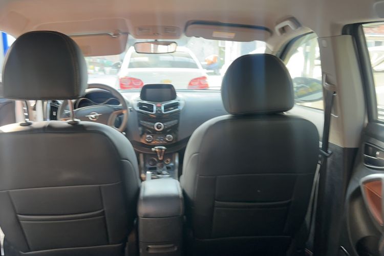 Used Haima S5 2016 1.5T CVT Enjoyment Edition Interior 6