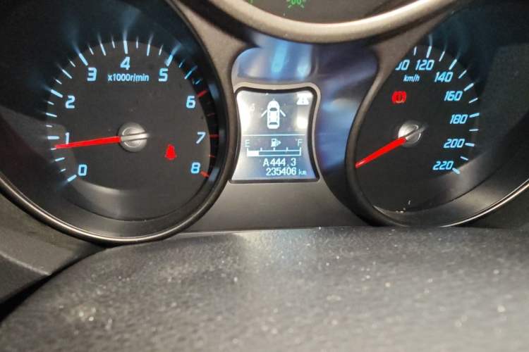 Used Haima S5 2016 1.6L Manual Luxury Tech Edition Odometer Close Up
