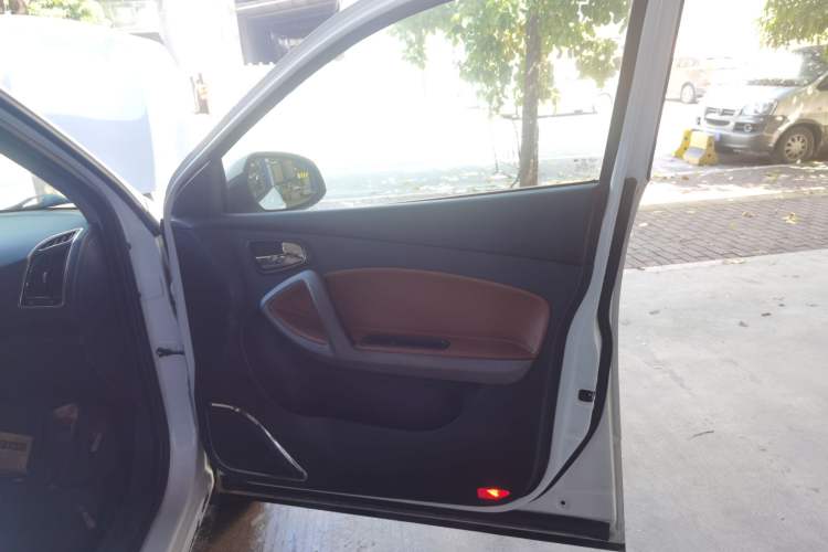 Used Haima S5 2016 1.5T CVT Enjoyment Edition Right Front Door Interior