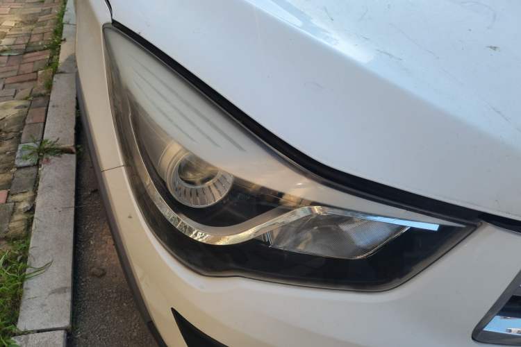 Used Haima S5 2016 1.5T CVT Enjoyment Edition Right Front Headlight