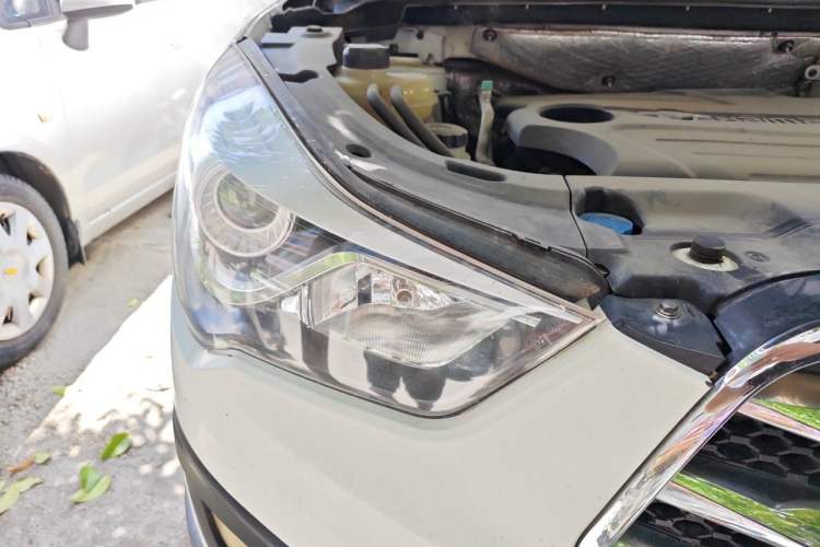 Used Haima S5 2016 1.5T CVT Enjoyment Edition Right Front Headlight
