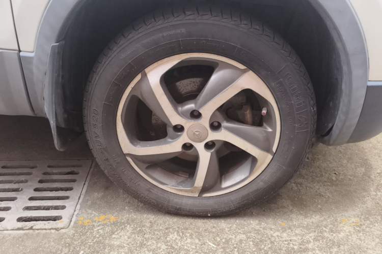 Used Haima S5 2016 1.6L Manual Luxury Tech Edition Right Front Wheel Hub