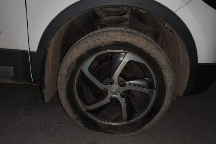 Used Haima S5 2016 1.6L Manual Luxury Tech Edition Right Front Wheel Hub