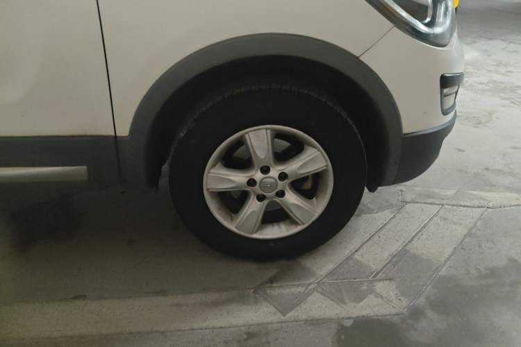 Used Haima S5 2016 1.5T CVT Enjoyment Edition Right Front Wheel Hub