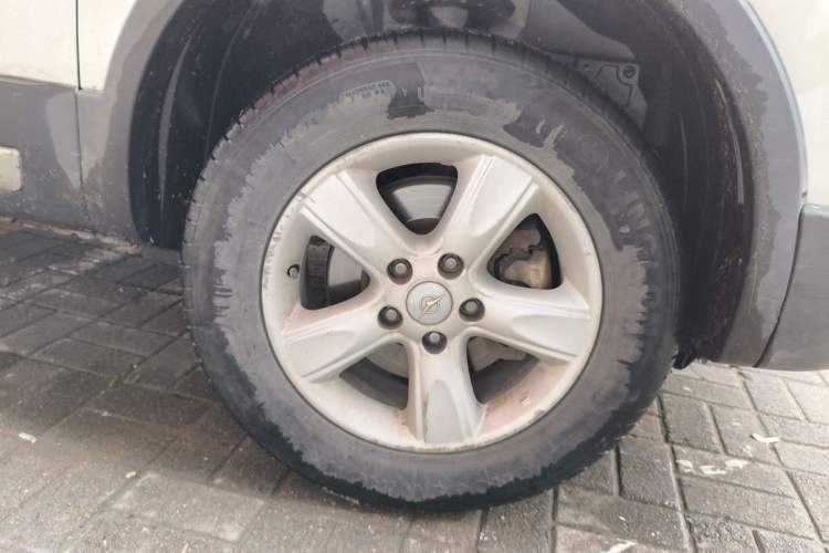 Used Haima S5 2016 1.6L Manual Luxury Tech Edition Right Front Wheel Hub
