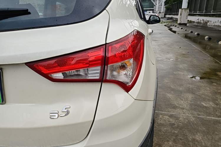 Used Haima S5 2016 1.6L Manual Luxury Tech Edition Right Rear Taillight