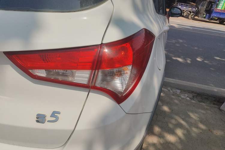 Used Haima S5 2016 1.5T CVT Enjoyment Edition Right Rear Taillight