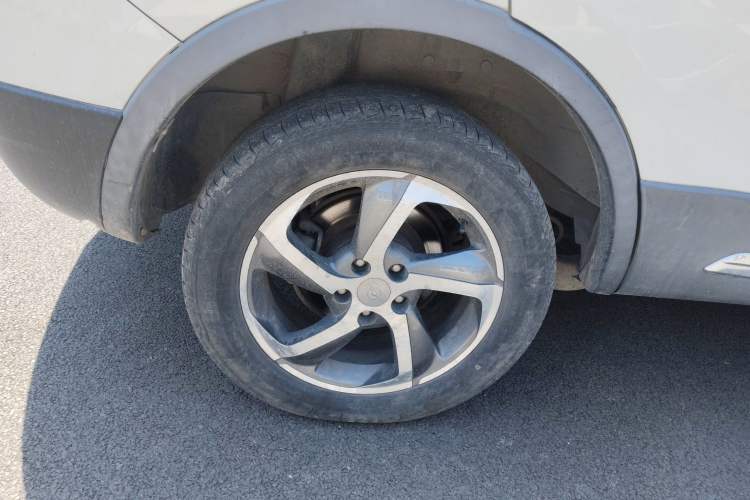 Used Haima S5 2016 1.6L Manual Luxury Tech Edition Right Rear Wheel Hub