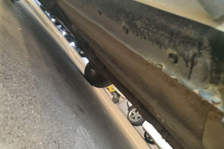 Used Haima S5 2016 1.5T CVT Enjoyment Edition Right Side Sill