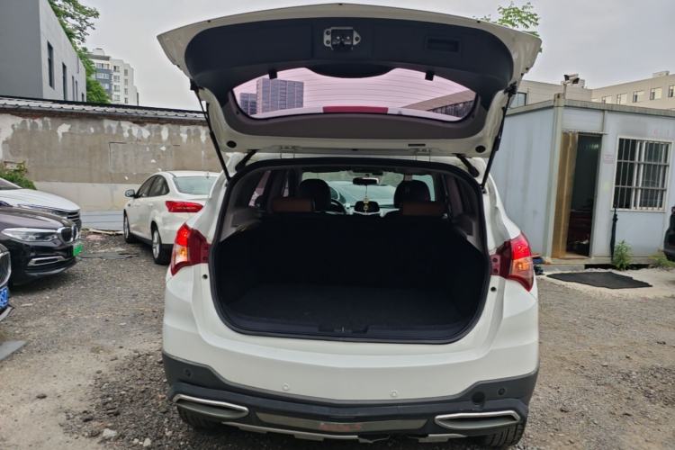 Used Haima S5 2016 1.5T CVT Enjoyment Edition Trunk