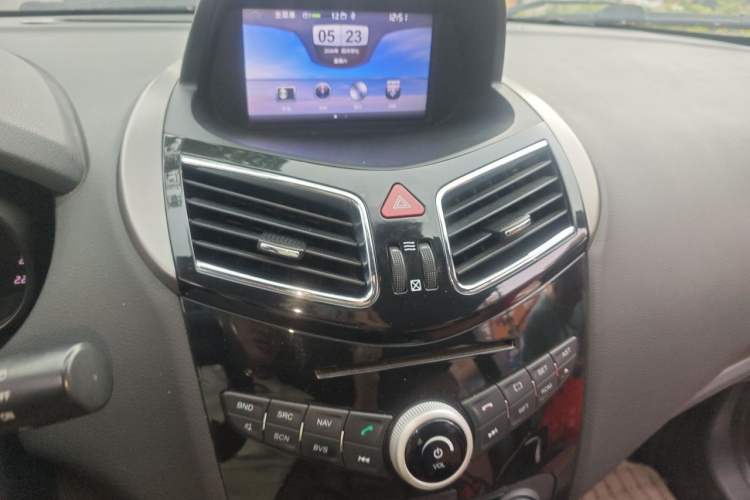 Used Haima S5 2016 1.5T CVT Enjoyment Edition Audio And AC Panel