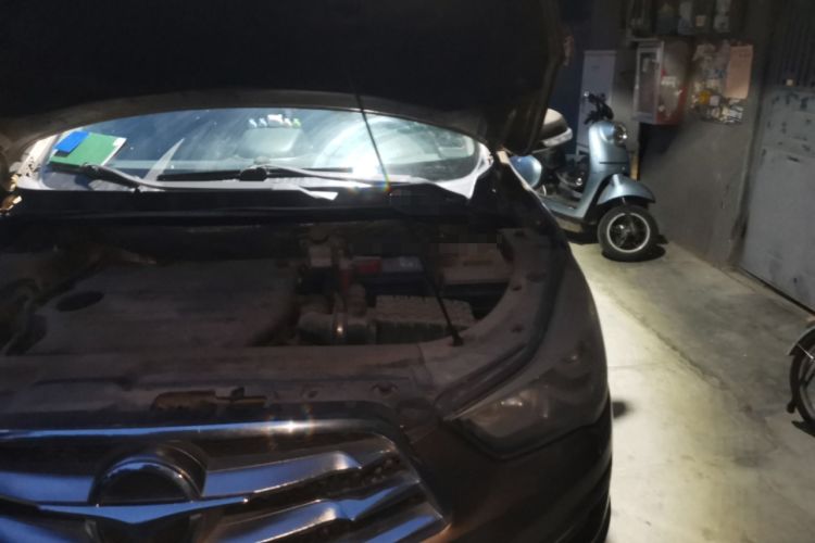 Used Haima S5 2016 1.5T CVT Enjoyment Edition Engine Bay Left